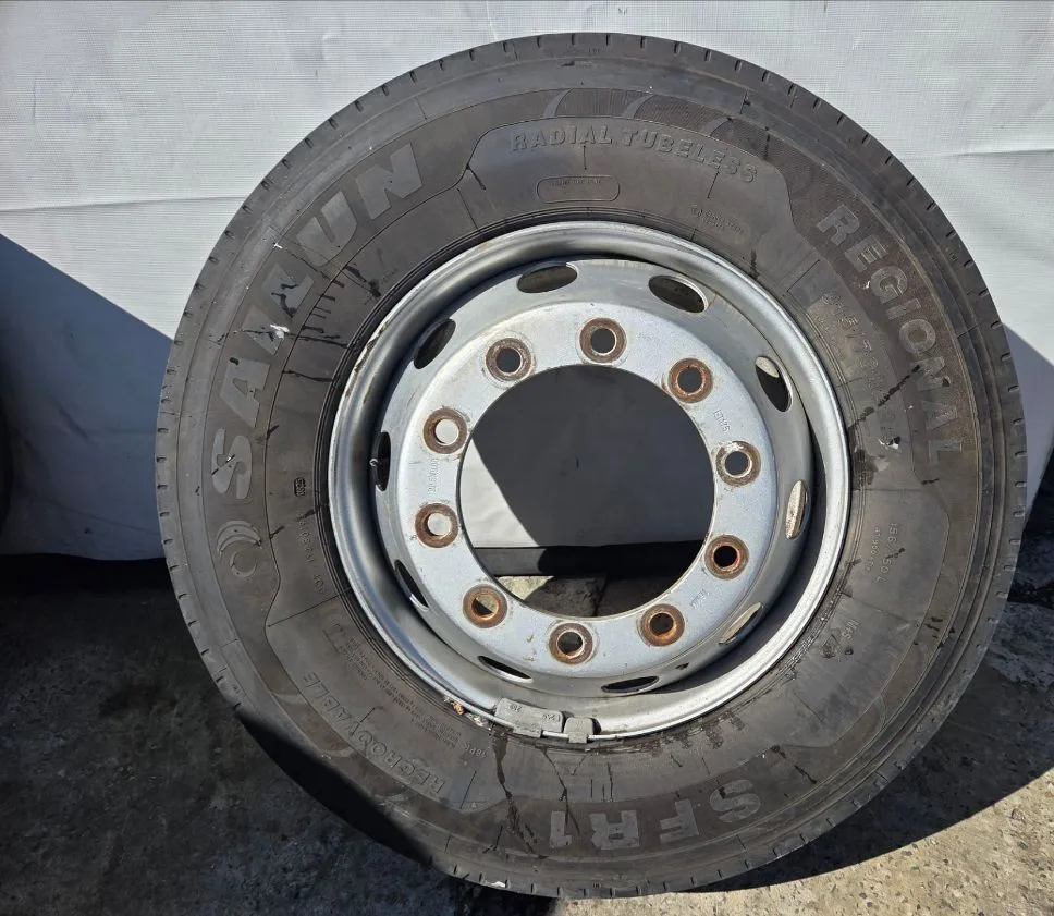 Шина 315/70 R22,5 (рулевая) б/у