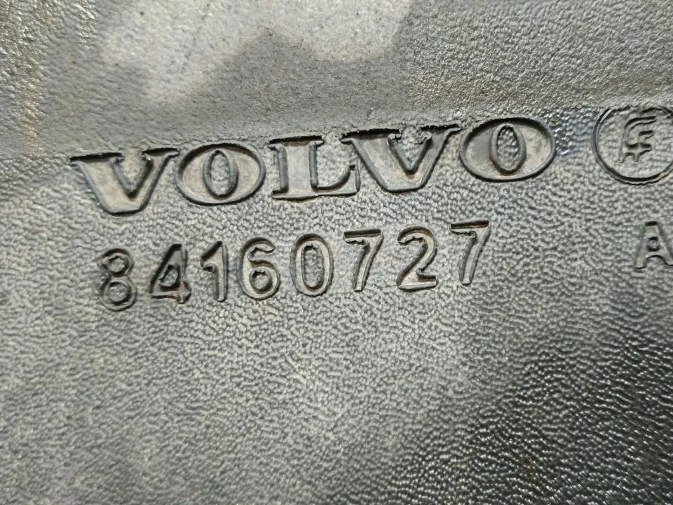 Брызговик передний ( шумоизоляция крыла ) б/у для Volvo FH 4 - 2