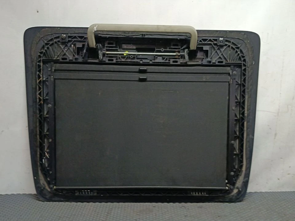 люк в сборе б/у \ OEM: 84425188. Механический.